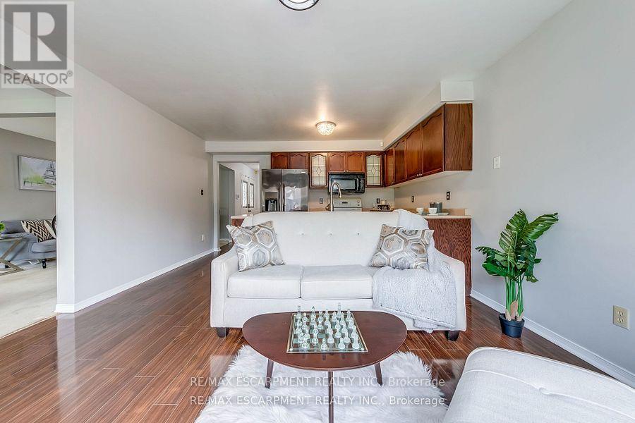 1157 Charminster Crescent, Mississauga, Ontario  L5V 1P9 - Photo 14 - W12412174