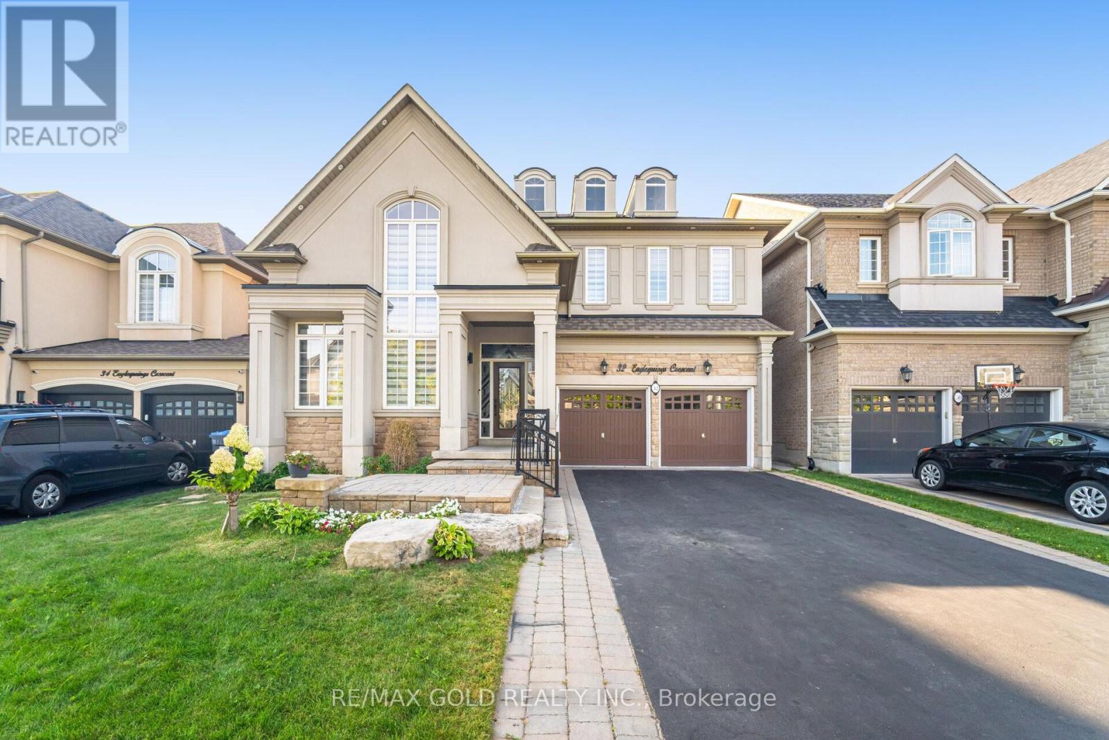 32 Eaglesprings Crescent, Brampton, Ontario  L6P 2V9 - Photo 1 - W12412179