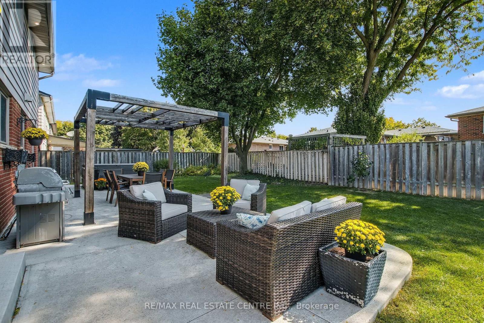 820 Hemlock Drive, Milton, Ontario  L9T 3V5 - Photo 39 - W12412231