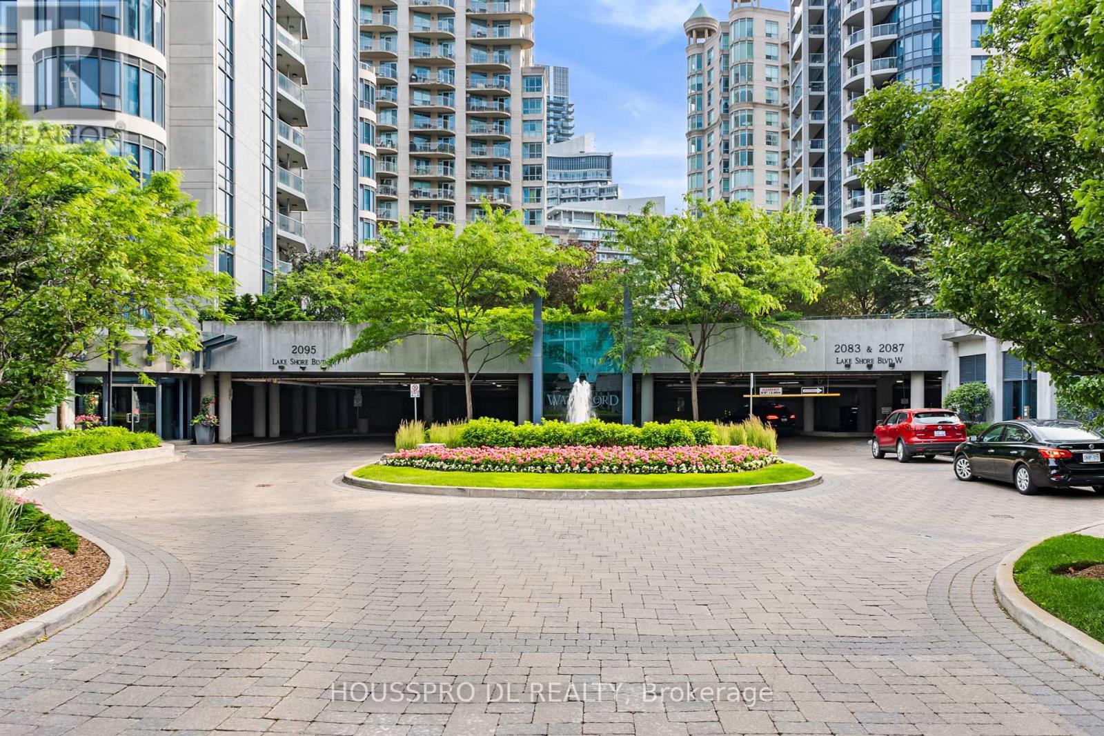 220 - 2095 Lake Shore Boulevard W, Toronto, Ontario  M8V 4G4 - Photo 1 - W12412233