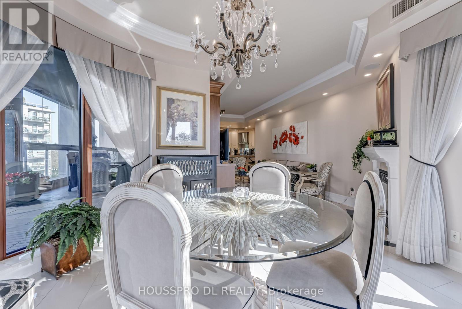 220 - 2095 Lake Shore Boulevard W, Toronto, Ontario  M8V 4G4 - Photo 12 - W12412233