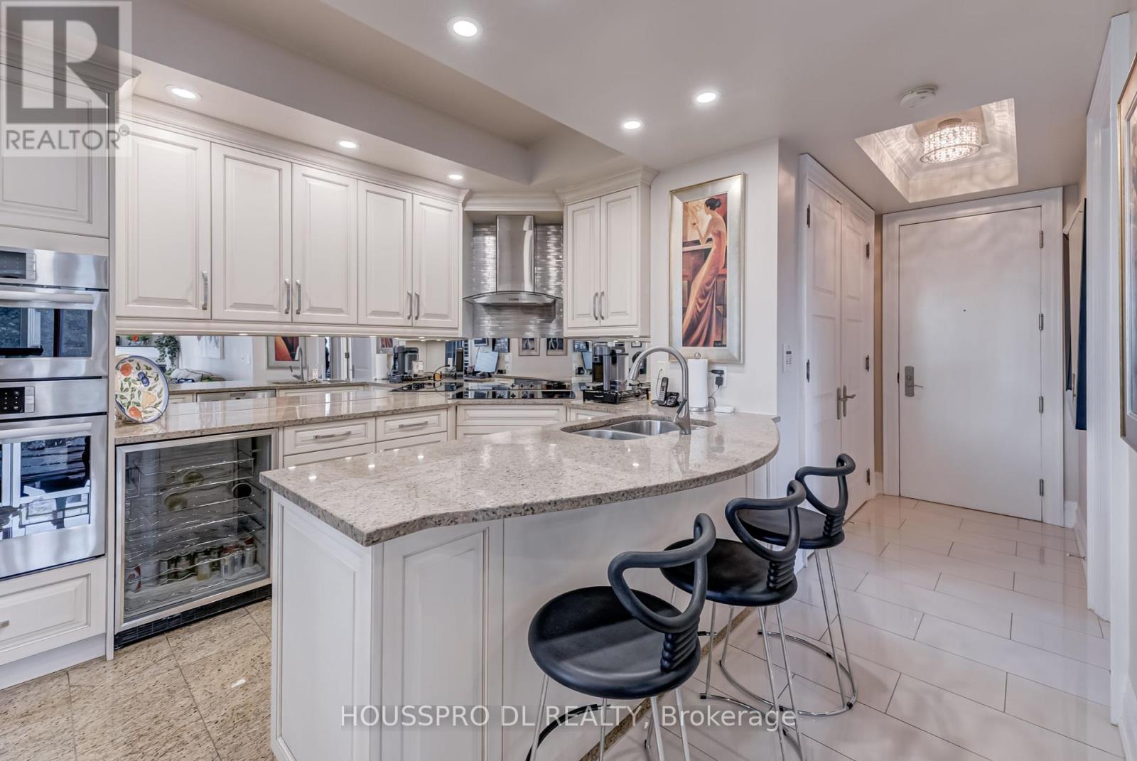 220 - 2095 Lake Shore Boulevard W, Toronto, Ontario  M8V 4G4 - Photo 15 - W12412233