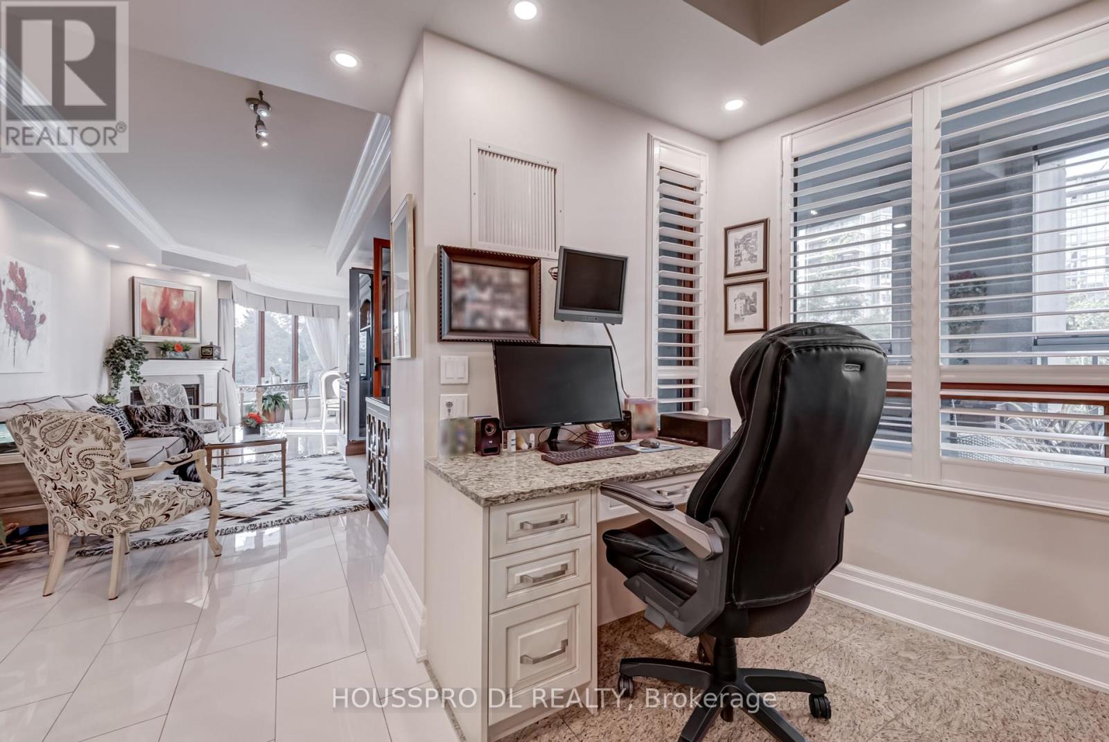 220 - 2095 Lake Shore Boulevard W, Toronto, Ontario  M8V 4G4 - Photo 20 - W12412233
