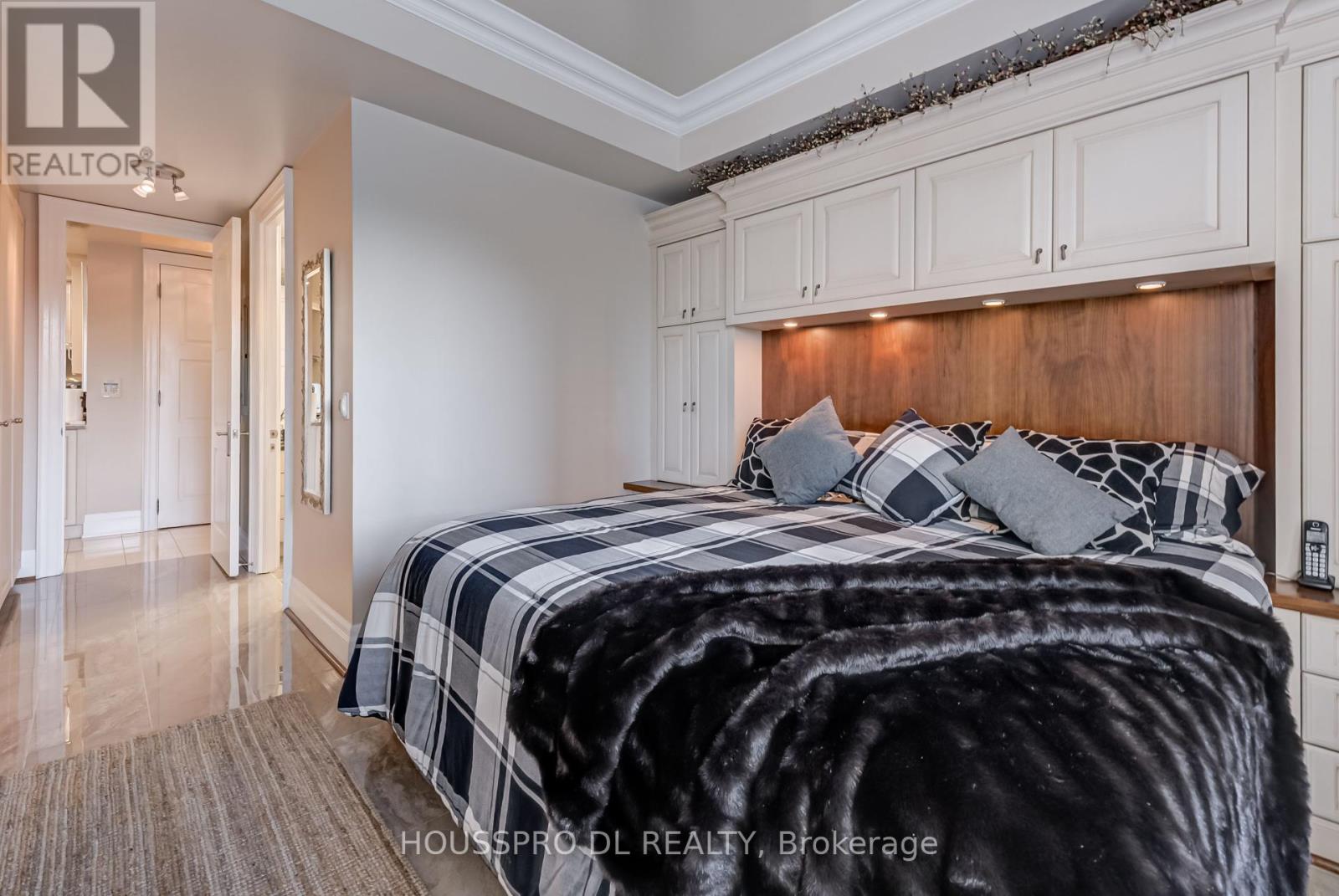 220 - 2095 Lake Shore Boulevard W, Toronto, Ontario  M8V 4G4 - Photo 24 - W12412233