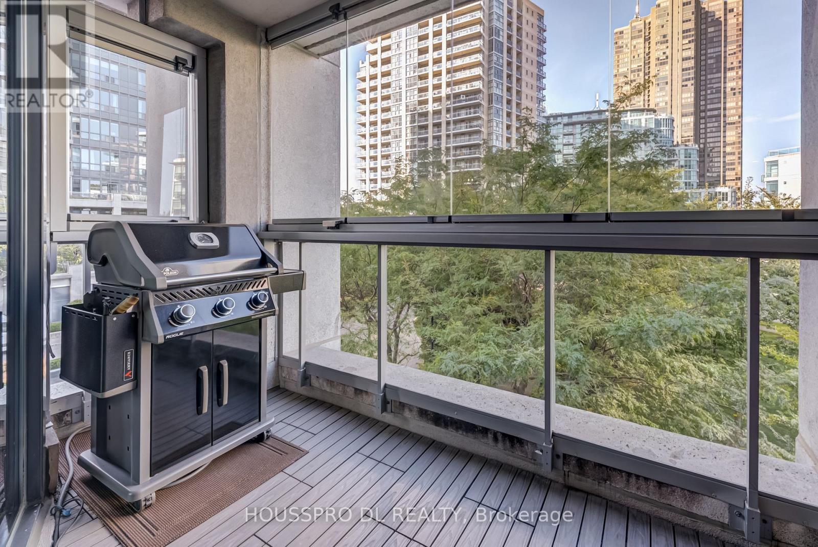 220 - 2095 Lake Shore Boulevard W, Toronto, Ontario  M8V 4G4 - Photo 29 - W12412233
