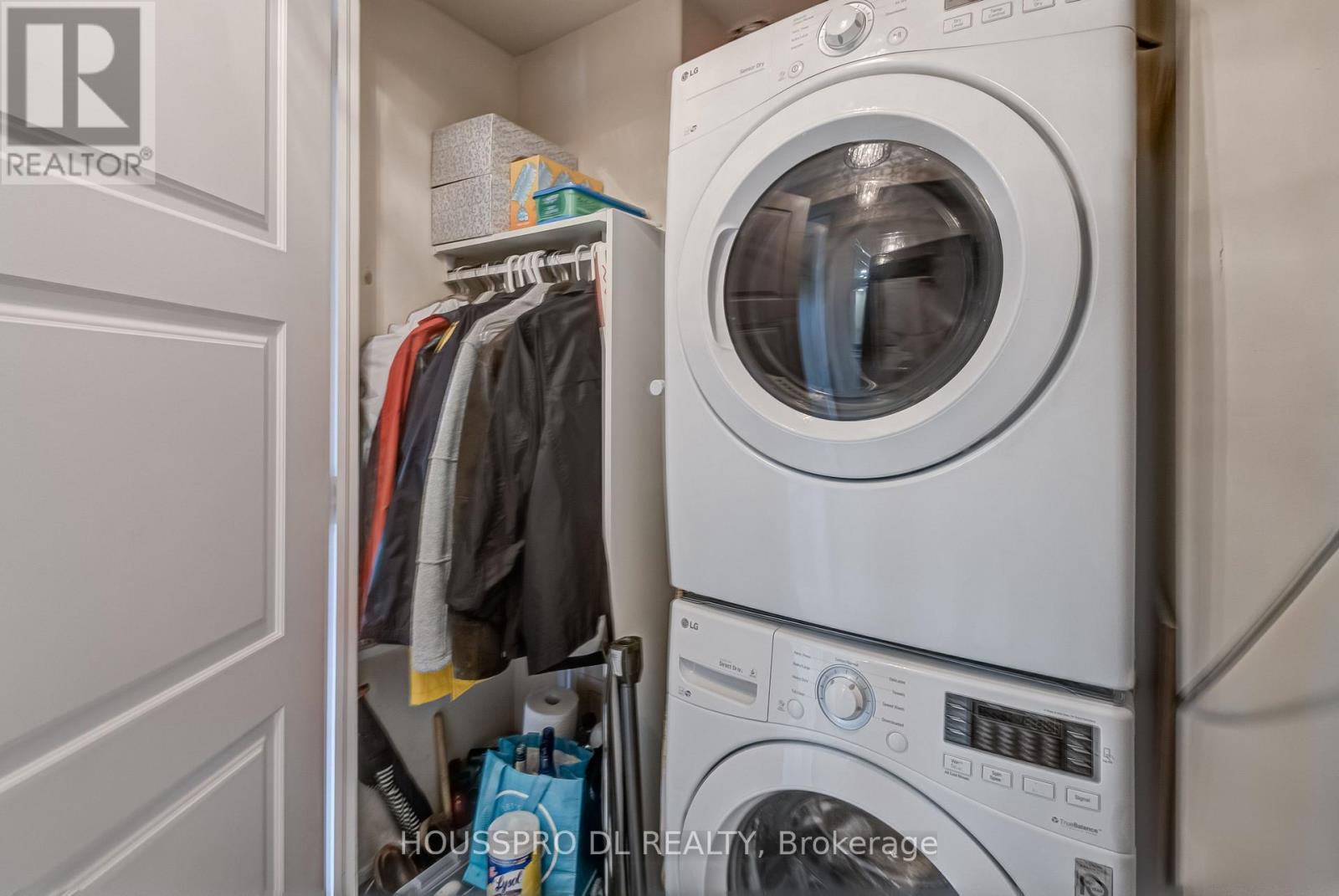 220 - 2095 Lake Shore Boulevard W, Toronto, Ontario  M8V 4G4 - Photo 34 - W12412233