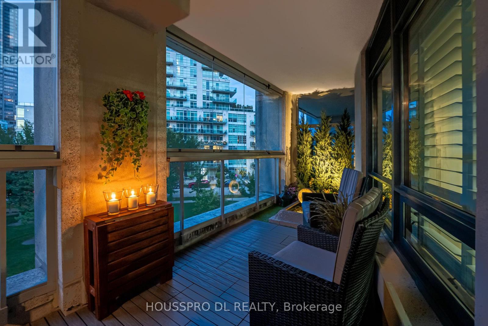 220 - 2095 Lake Shore Boulevard W, Toronto, Ontario  M8V 4G4 - Photo 35 - W12412233