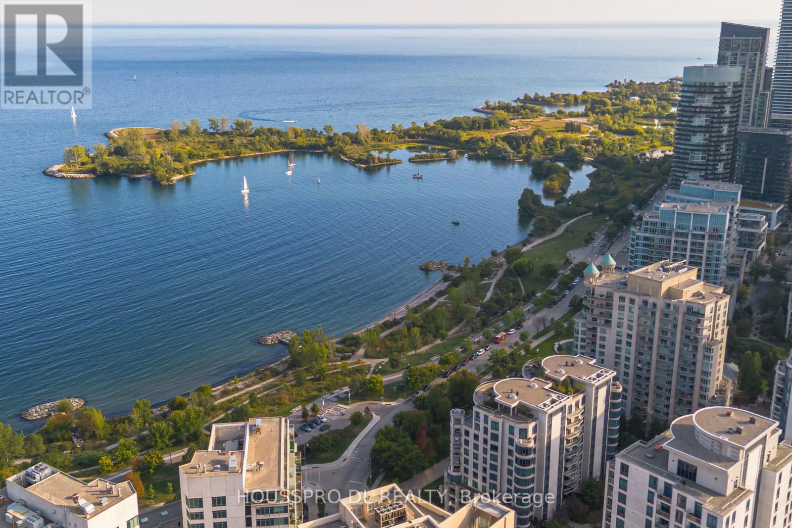 220 - 2095 Lake Shore Boulevard W, Toronto, Ontario  M8V 4G4 - Photo 39 - W12412233