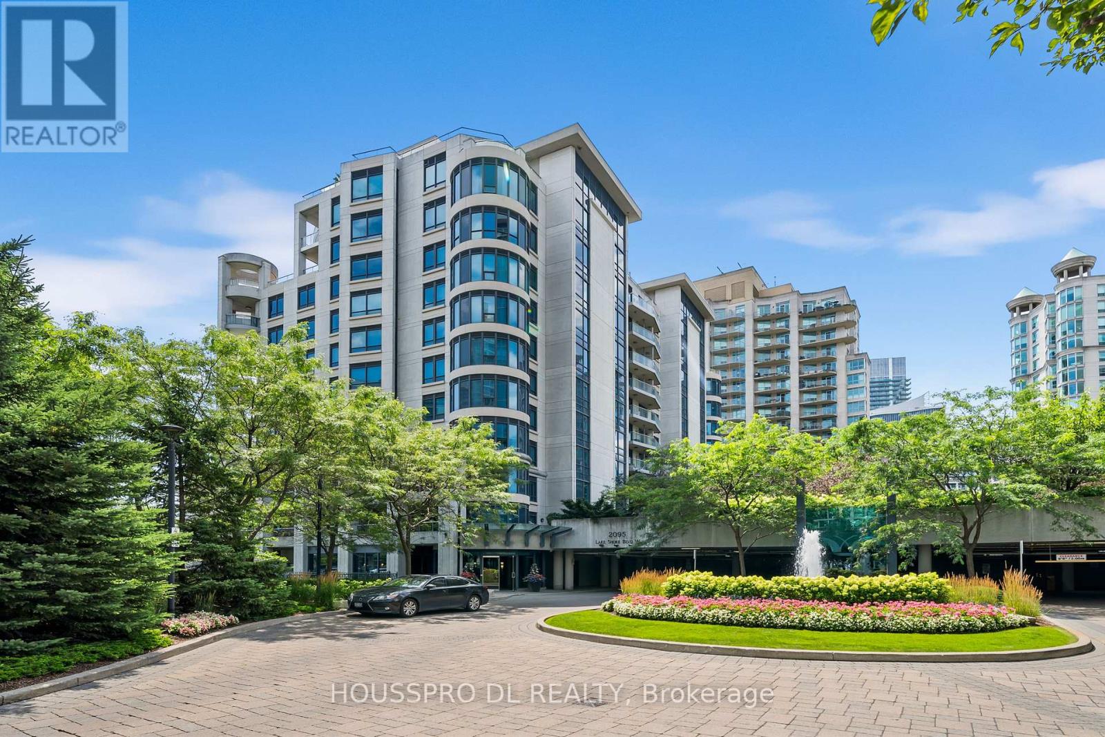 220 - 2095 Lake Shore Boulevard W, Toronto, Ontario  M8V 4G4 - Photo 4 - W12412233