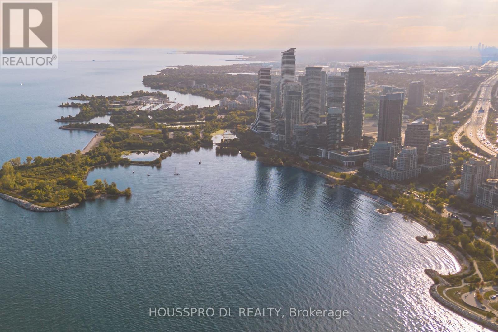 220 - 2095 Lake Shore Boulevard W, Toronto, Ontario  M8V 4G4 - Photo 41 - W12412233