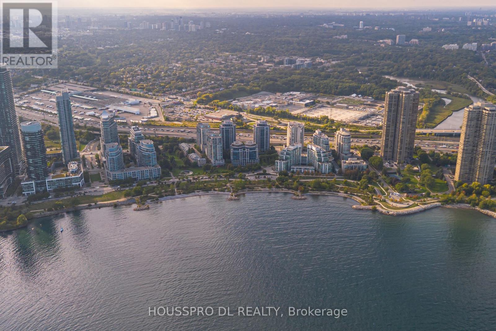 220 - 2095 Lake Shore Boulevard W, Toronto, Ontario  M8V 4G4 - Photo 42 - W12412233