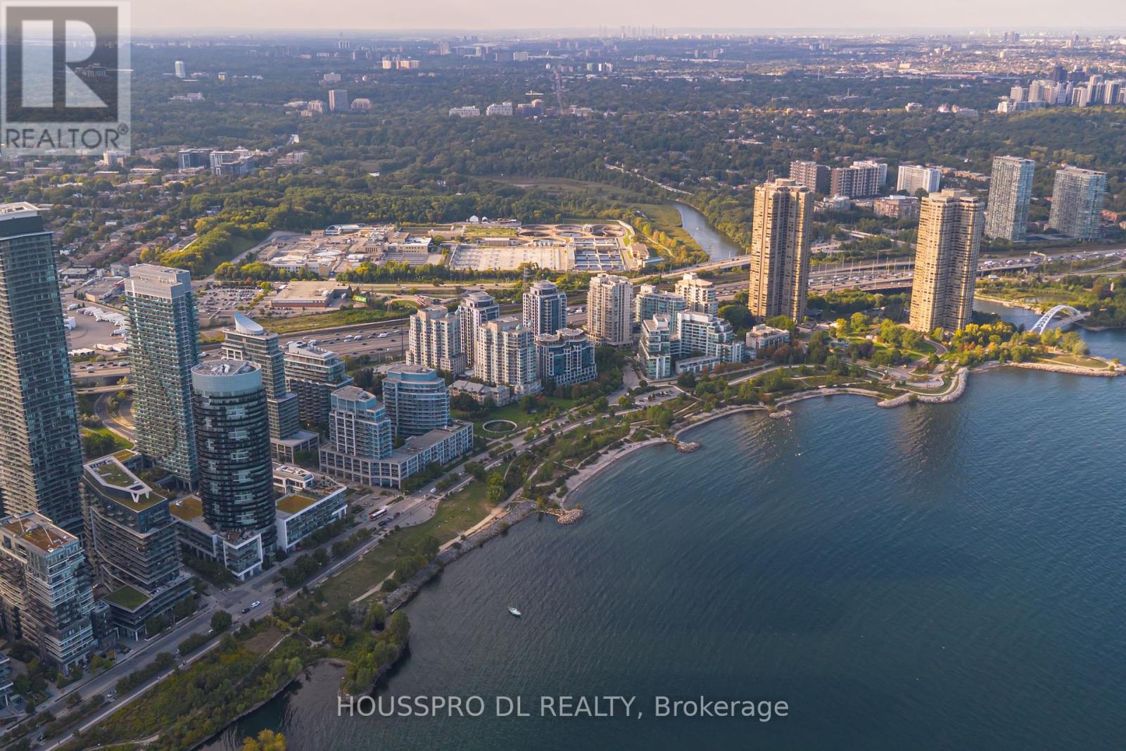 220 - 2095 Lake Shore Boulevard W, Toronto, Ontario  M8V 4G4 - Photo 43 - W12412233