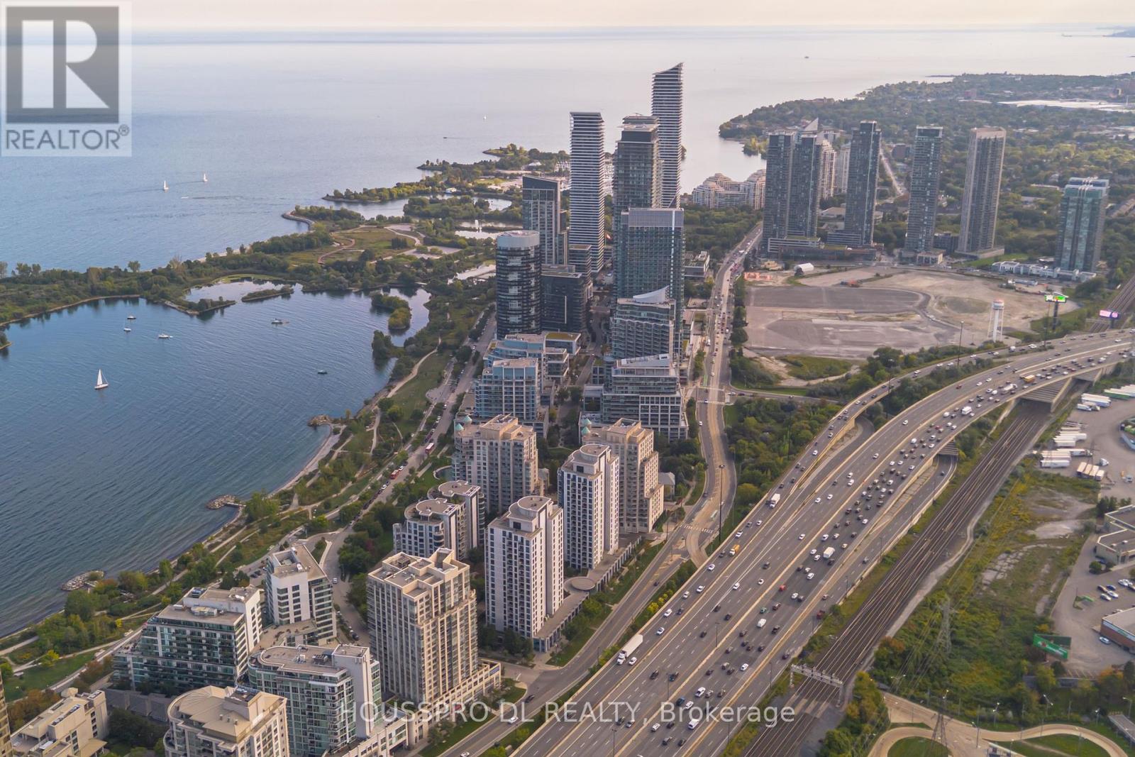 220 - 2095 Lake Shore Boulevard W, Toronto, Ontario  M8V 4G4 - Photo 44 - W12412233