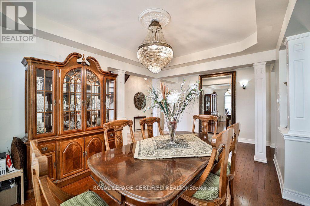1335 Arrowhead Road, Oakville, Ontario  L6H 0B2 - Photo 18 - W12412257