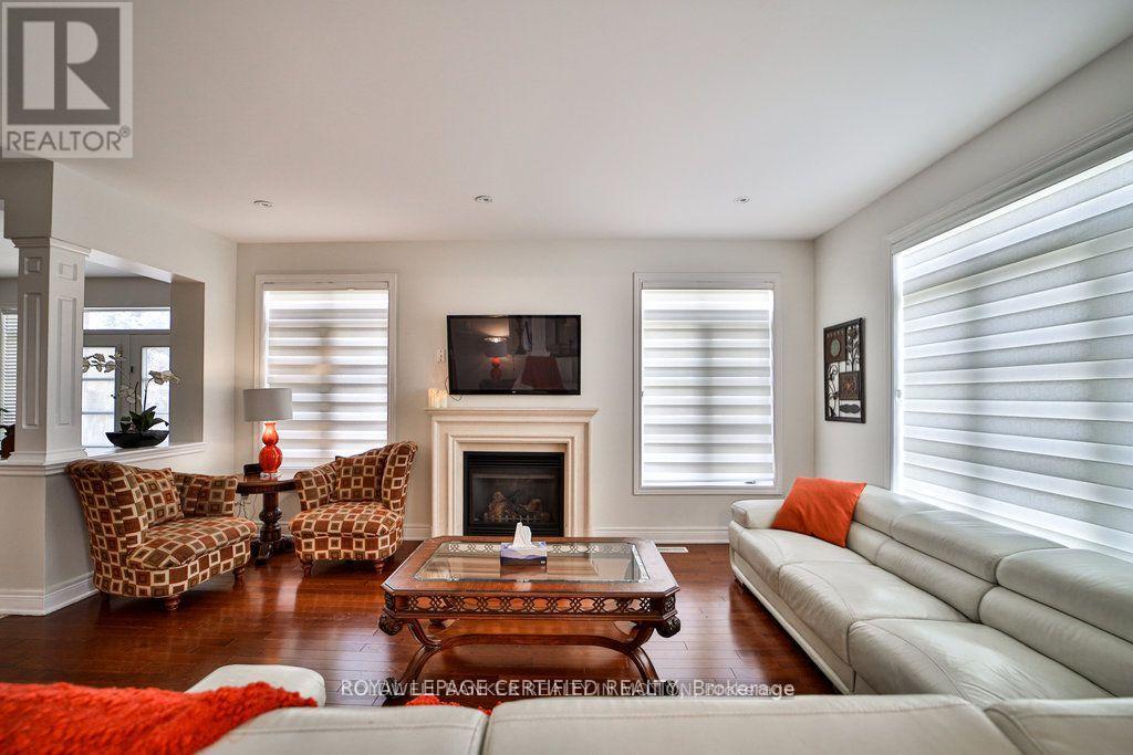 1335 Arrowhead Road, Oakville, Ontario  L6H 0B2 - Photo 21 - W12412257