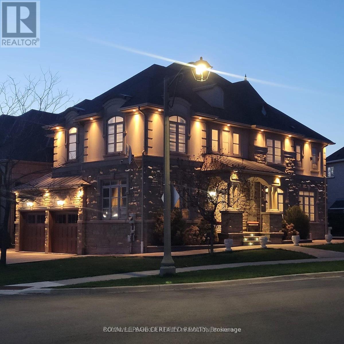 1335 Arrowhead Road, Oakville, Ontario  L6H 0B2 - Photo 49 - W12412257