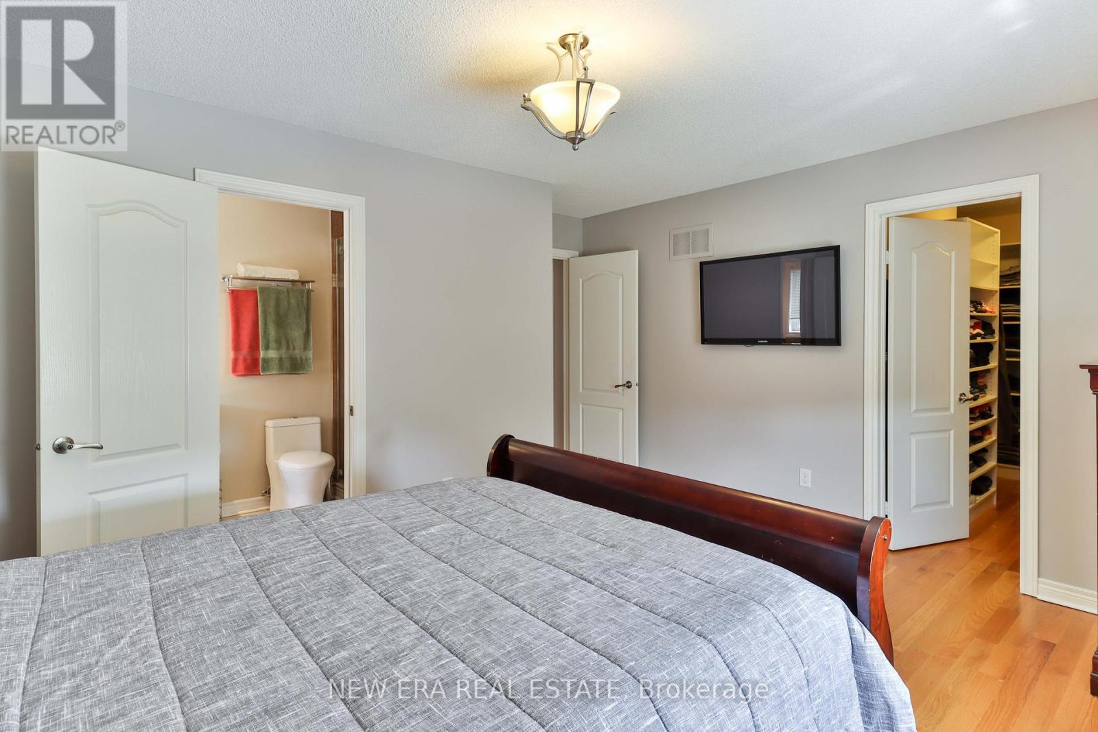 693 Gypsy Fly Crescent, Mississauga, Ontario  L5W 1H5 - Photo 27 - W12412332