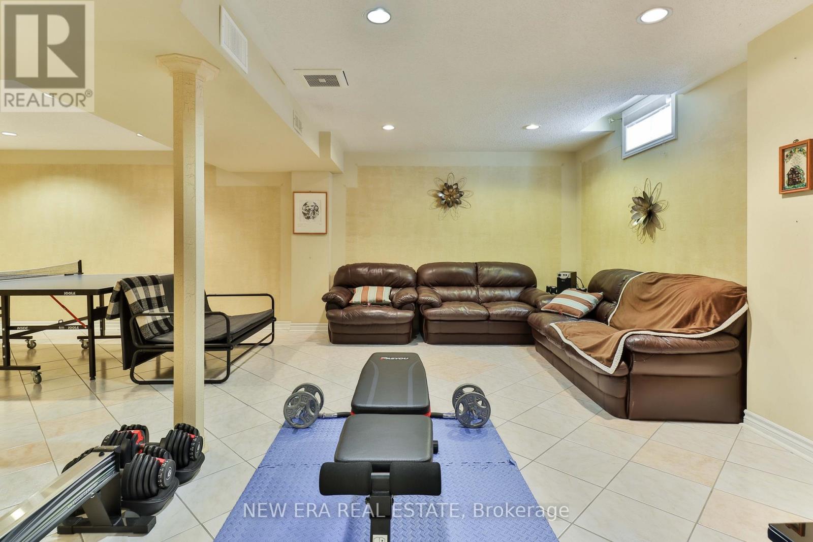 693 Gypsy Fly Crescent, Mississauga, Ontario  L5W 1H5 - Photo 33 - W12412332