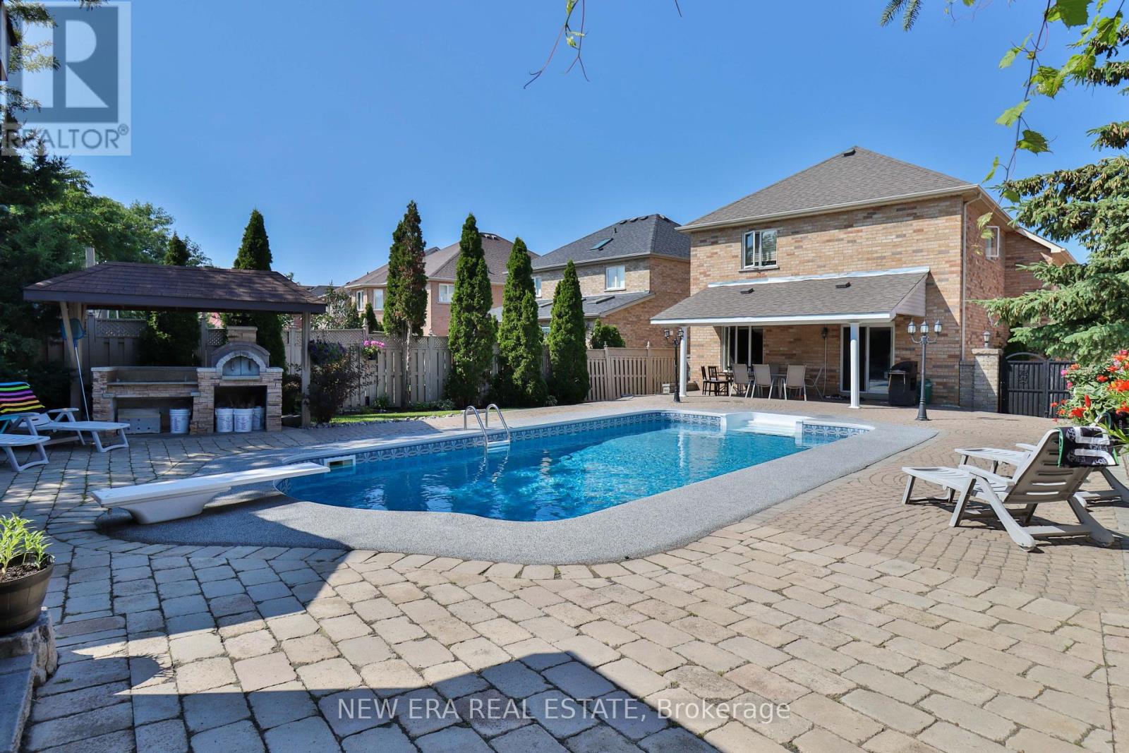 693 Gypsy Fly Crescent, Mississauga, Ontario  L5W 1H5 - Photo 37 - W12412332
