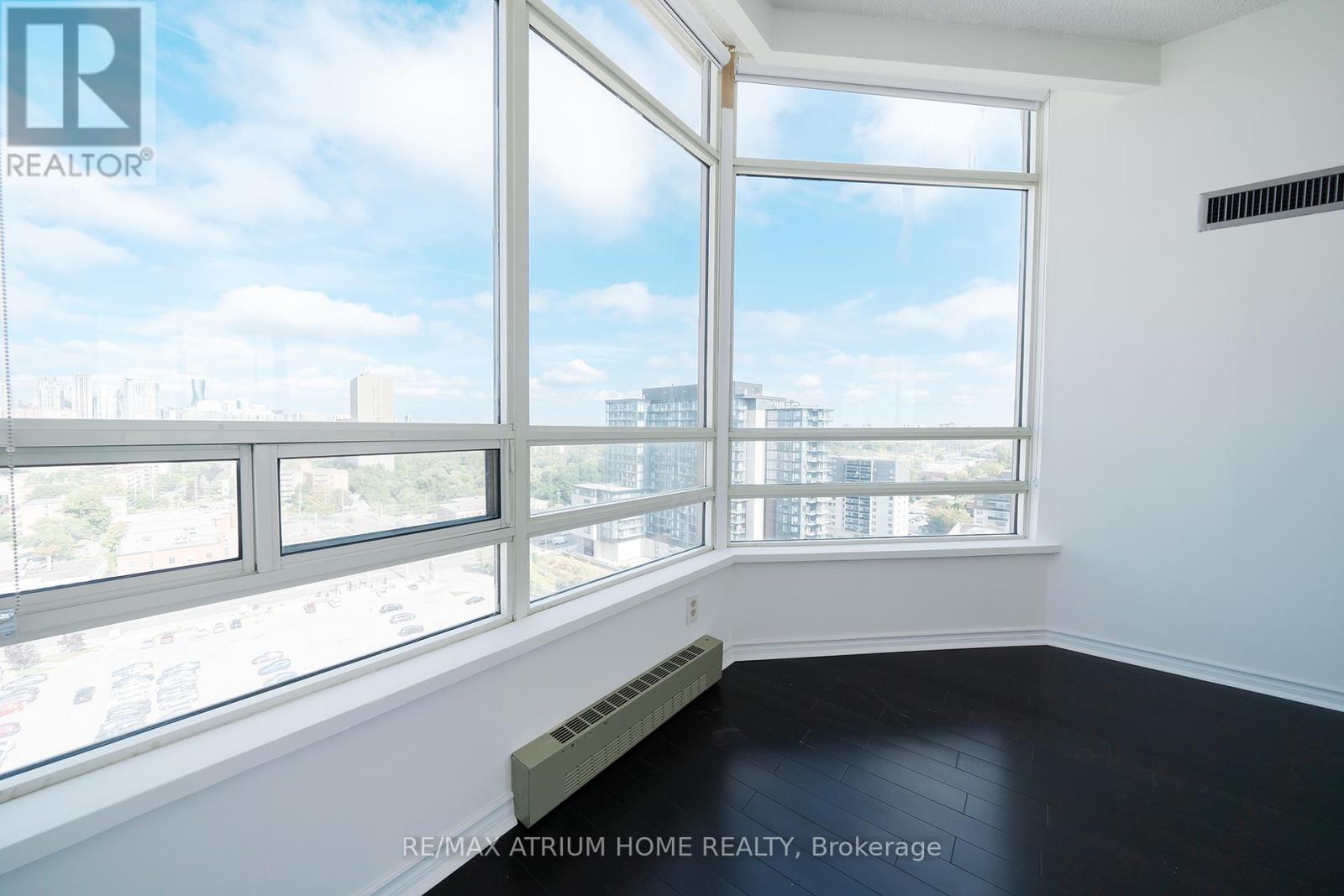 Ph11 - 75 King Street E, Mississauga, Ontario  L5A 4G5 - Photo 12 - W12412345