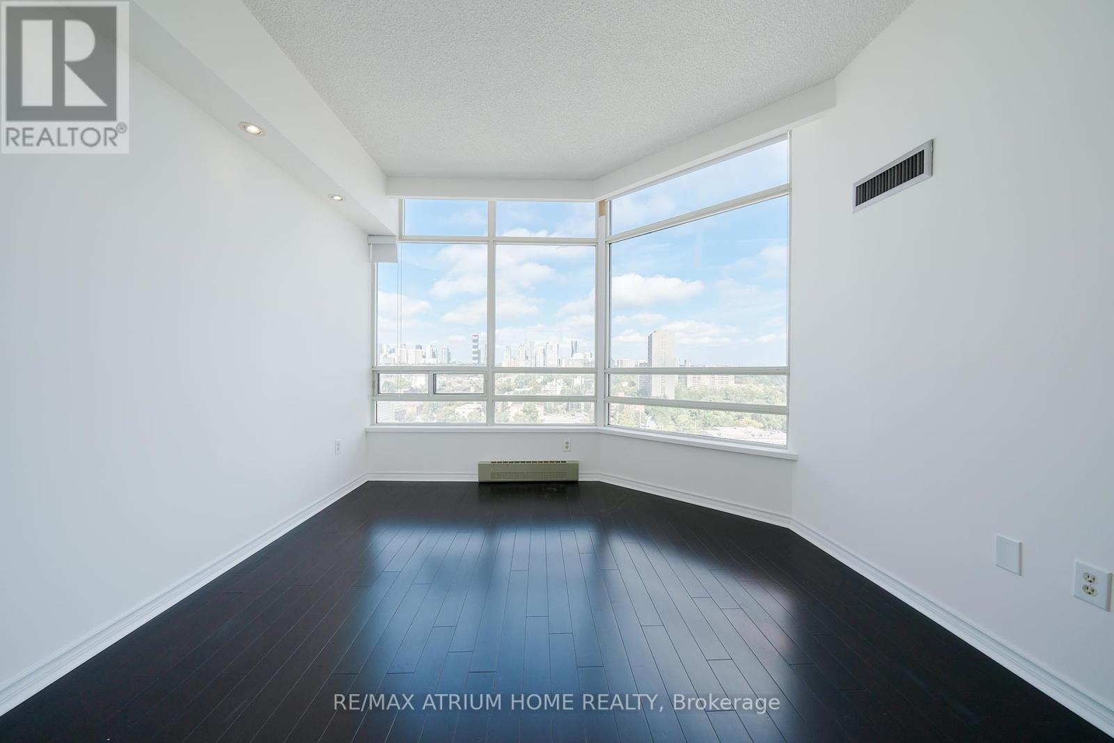 Ph11 - 75 King Street E, Mississauga, Ontario  L5A 4G5 - Photo 13 - W12412345