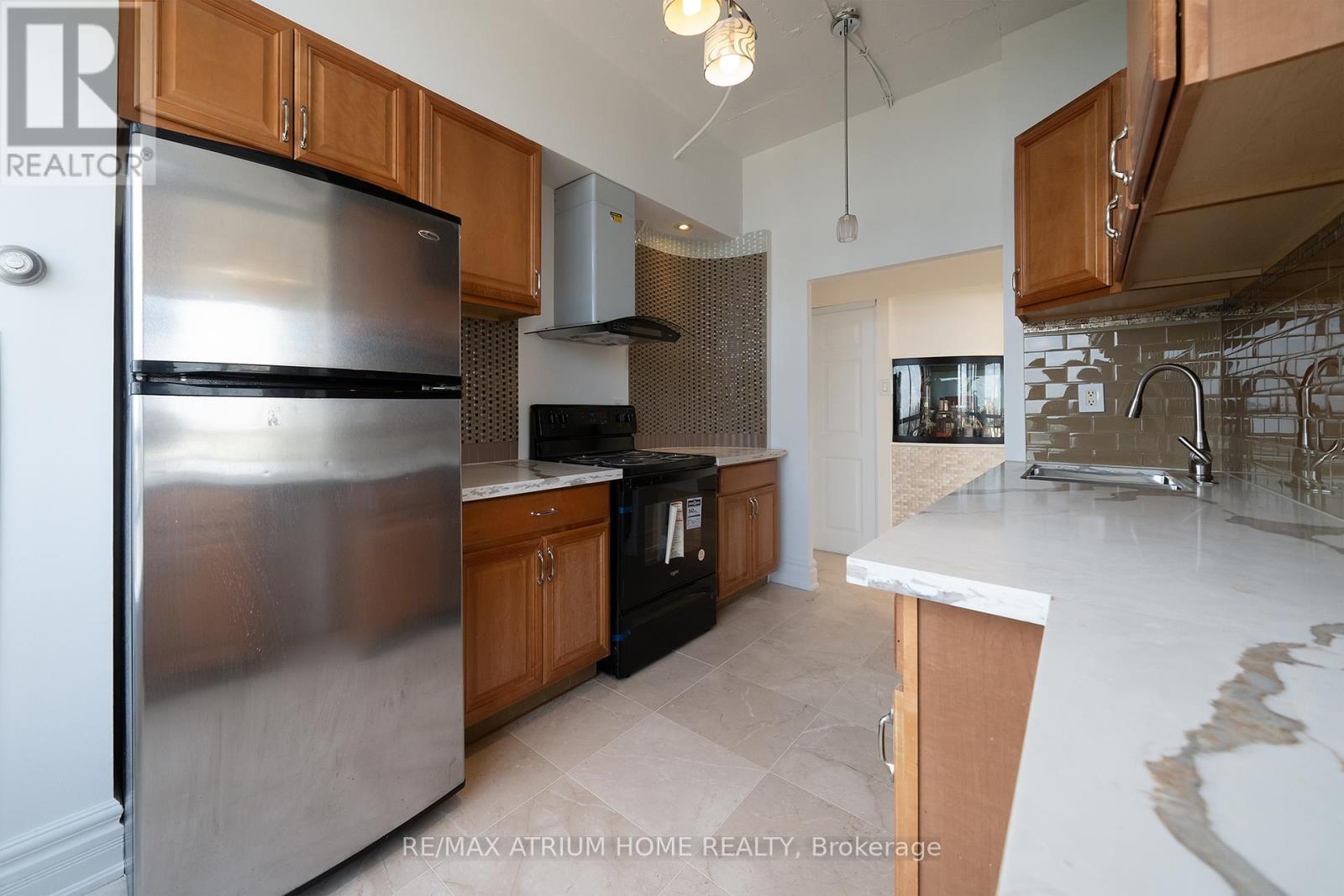 Ph11 - 75 King Street E, Mississauga, Ontario  L5A 4G5 - Photo 17 - W12412345