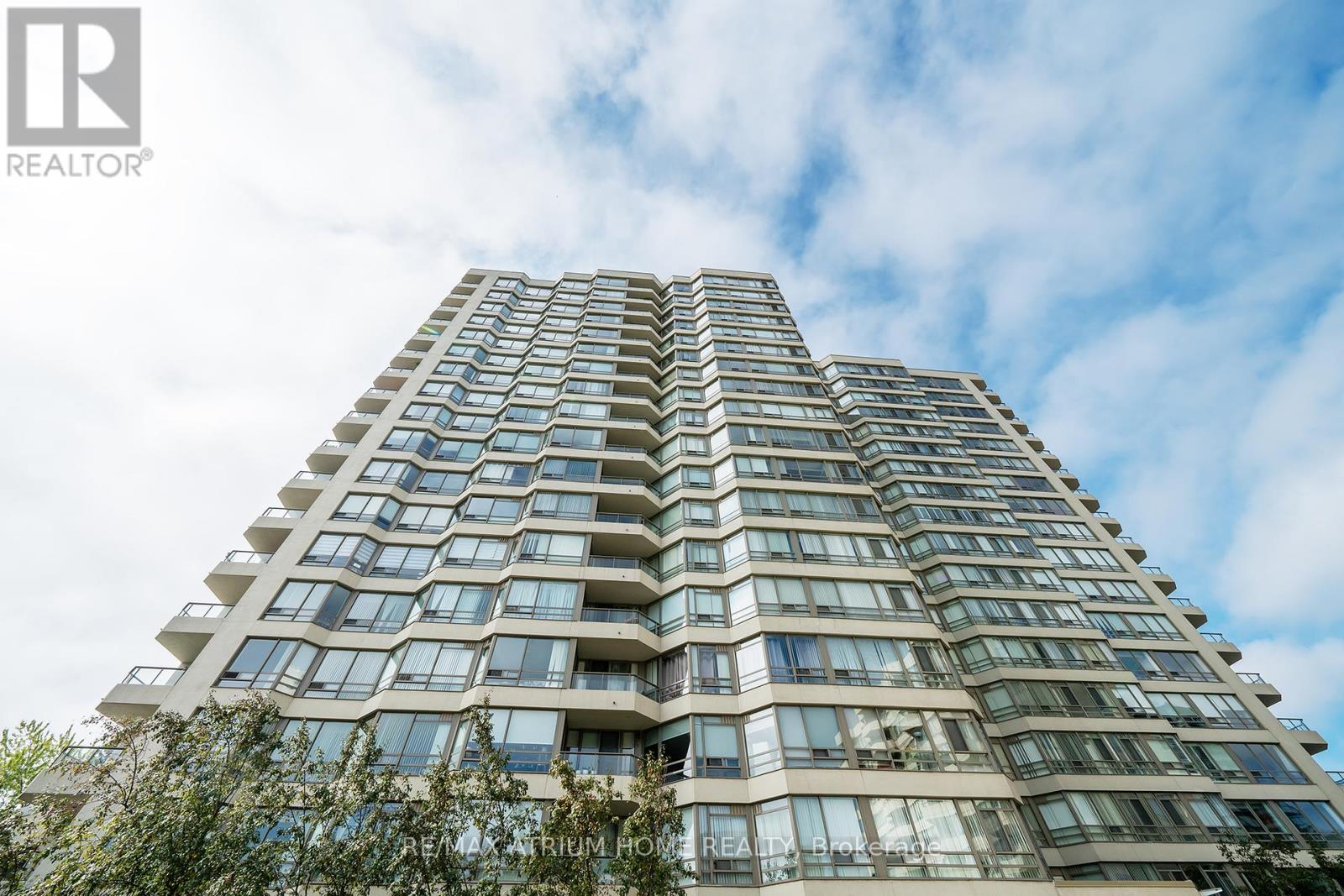 Ph11 - 75 King Street E, Mississauga, Ontario  L5A 4G5 - Photo 2 - W12412345