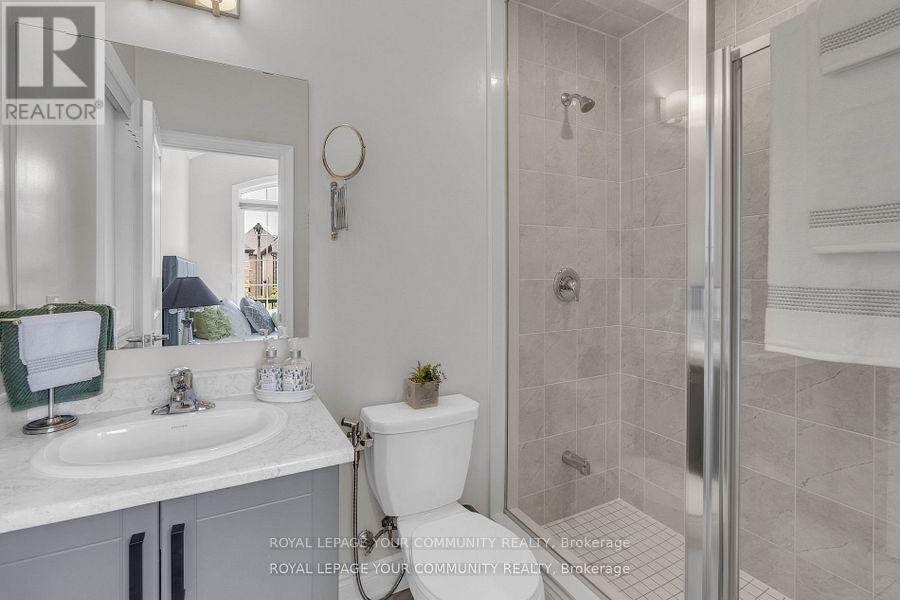 41 Marvin Avenue, Oakville, Ontario  L6H 0Z6 - Photo 14 - W12412353