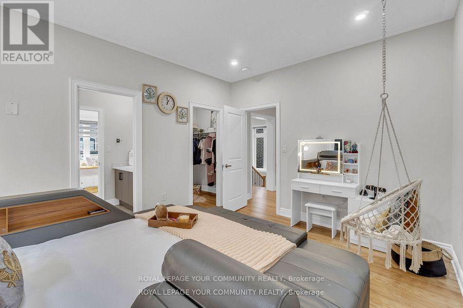 41 Marvin Avenue, Oakville, Ontario  L6H 0Z6 - Photo 20 - W12412353