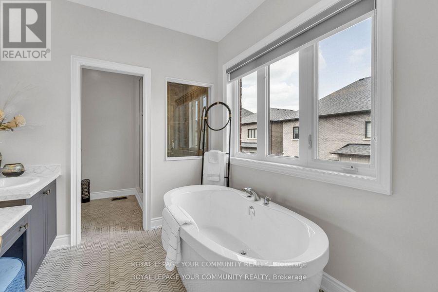 41 Marvin Avenue, Oakville, Ontario  L6H 0Z6 - Photo 22 - W12412353