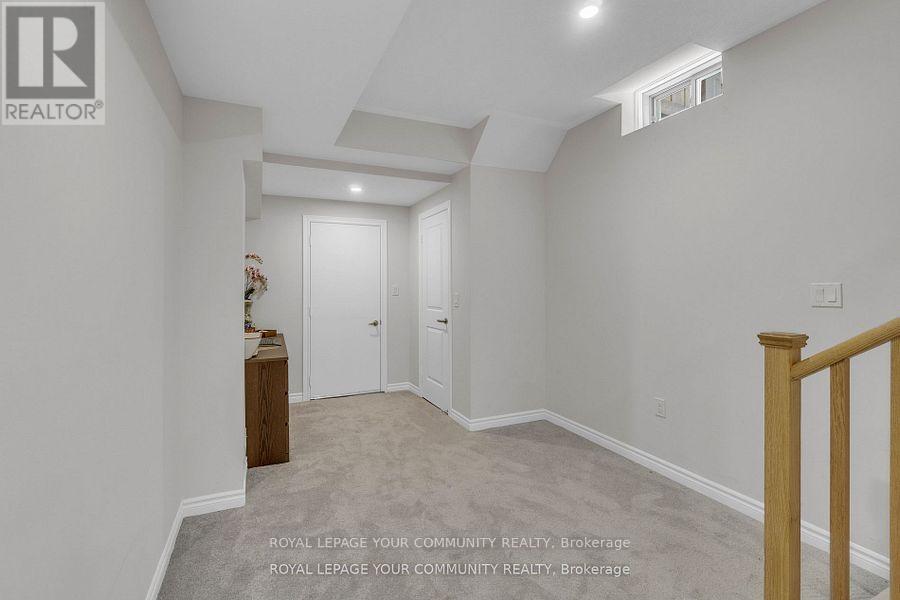 41 Marvin Avenue, Oakville, Ontario  L6H 0Z6 - Photo 26 - W12412353