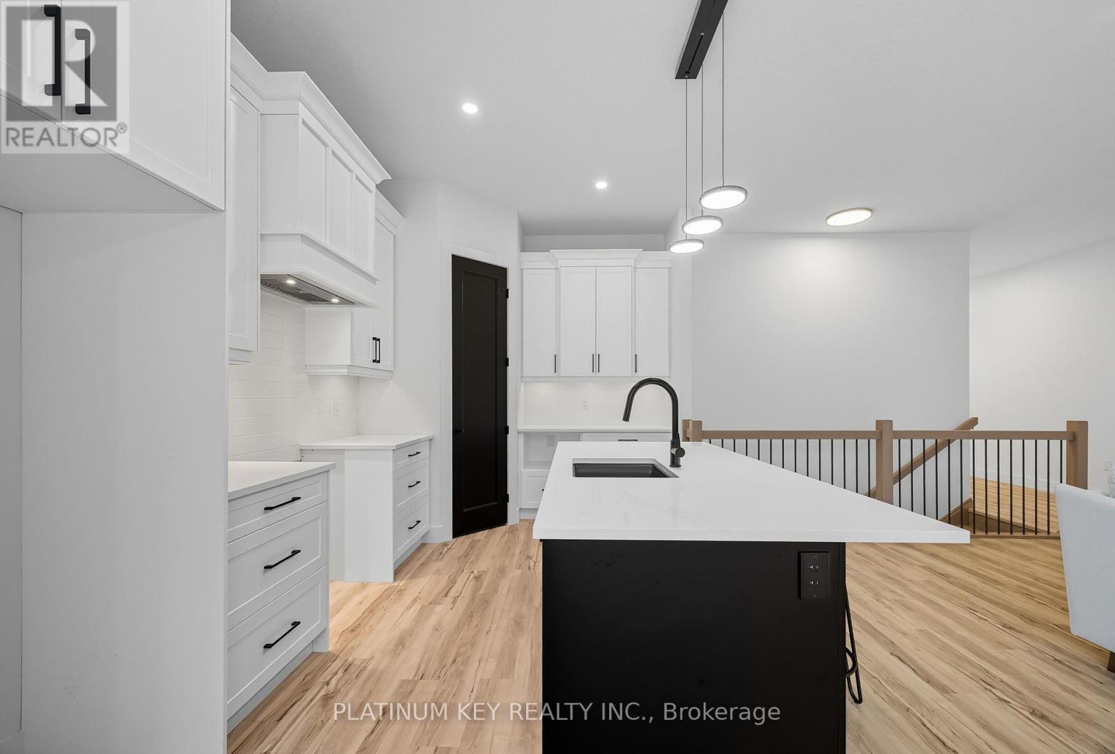 32 Briscoe Crescent, Strathroy-Caradoc, Ontario  N7G 4E2 - Photo 16 - X12412600