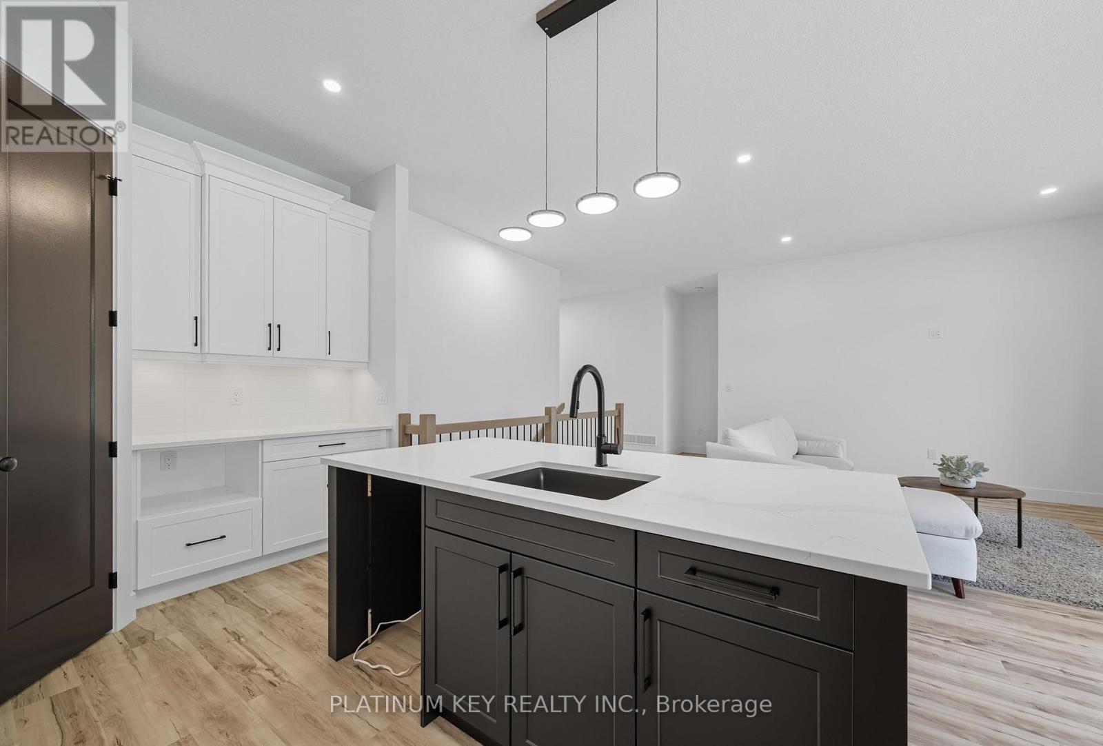 32 Briscoe Crescent, Strathroy-Caradoc, Ontario  N7G 4E2 - Photo 18 - X12412600