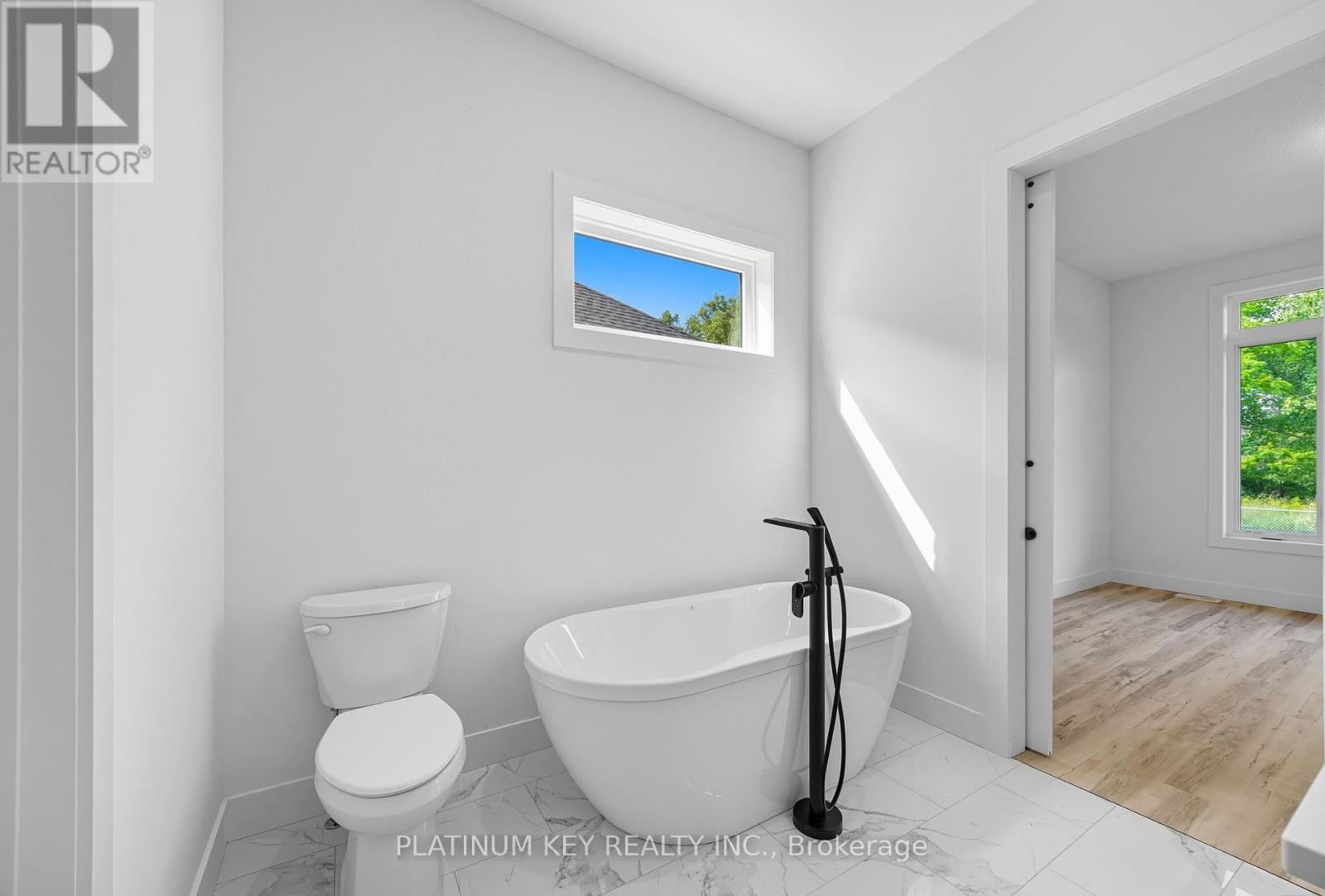 32 Briscoe Crescent, Strathroy-Caradoc, Ontario  N7G 4E2 - Photo 27 - X12412600