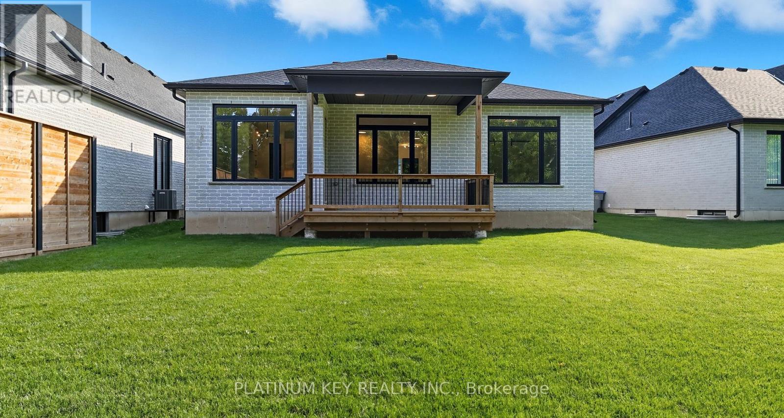 32 Briscoe Crescent, Strathroy-Caradoc, Ontario  N7G 4E2 - Photo 45 - X12412600