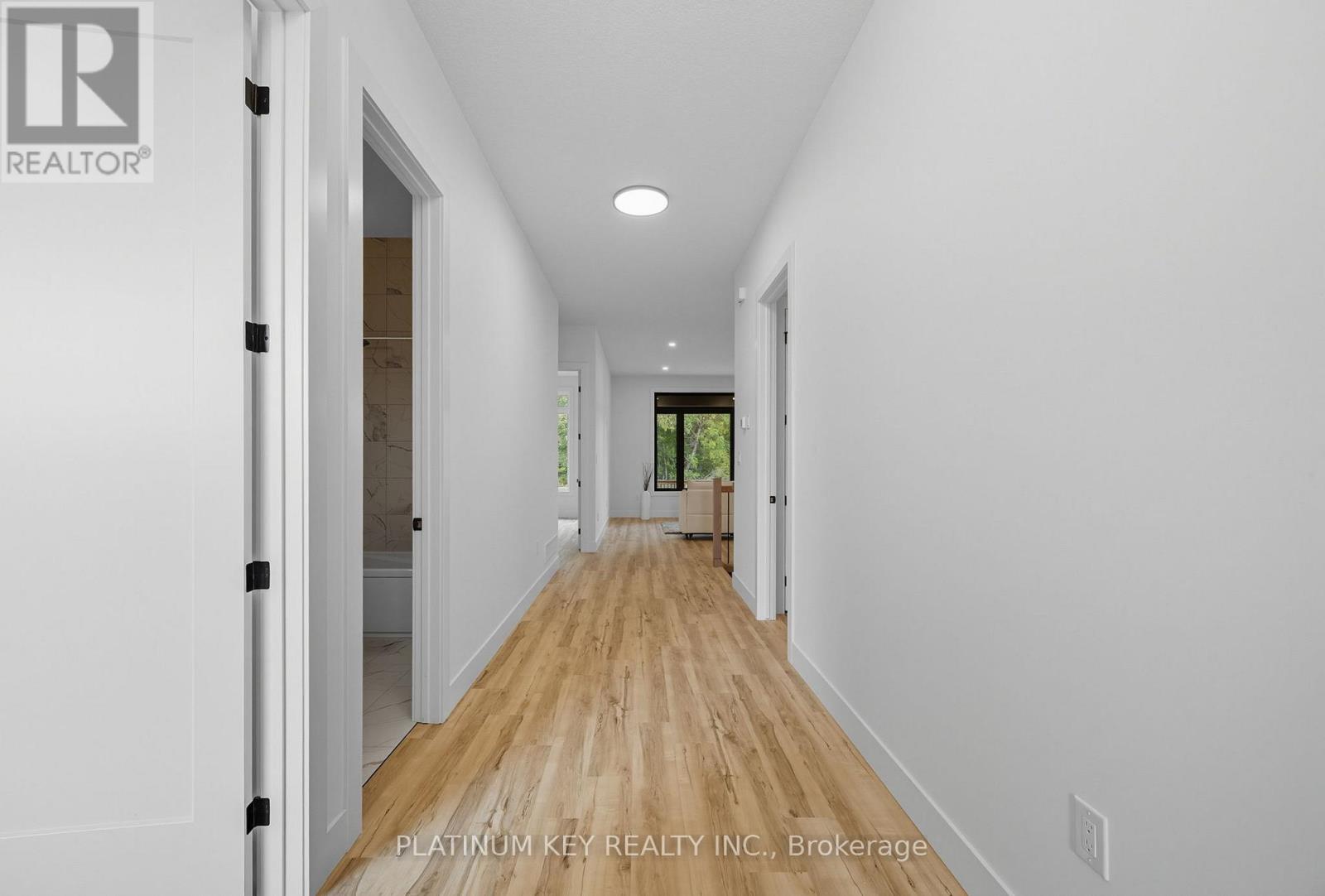 32 Briscoe Crescent, Strathroy-Caradoc, Ontario  N7G 4E2 - Photo 5 - X12412600