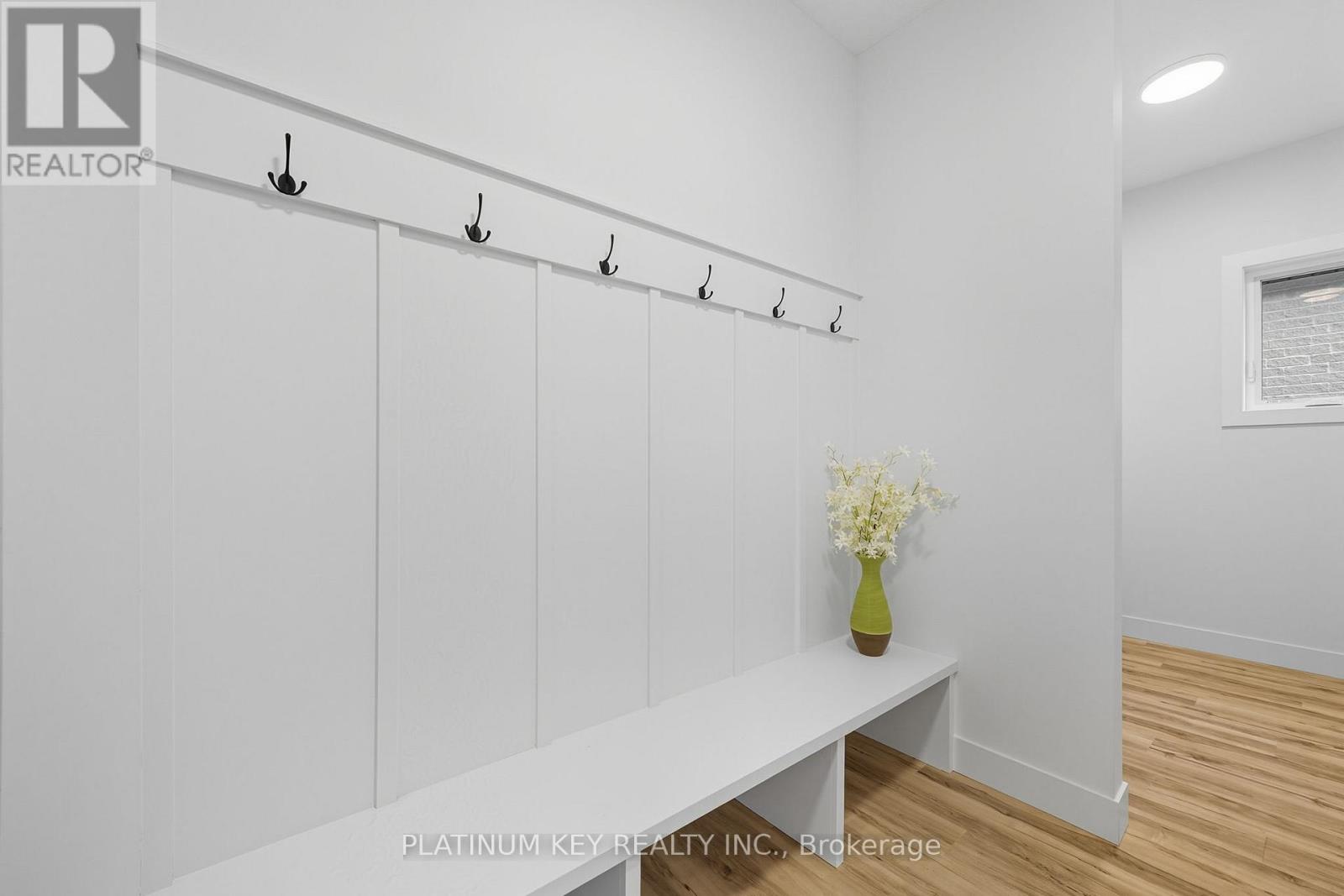 32 Briscoe Crescent, Strathroy-Caradoc, Ontario  N7G 4E2 - Photo 9 - X12412600