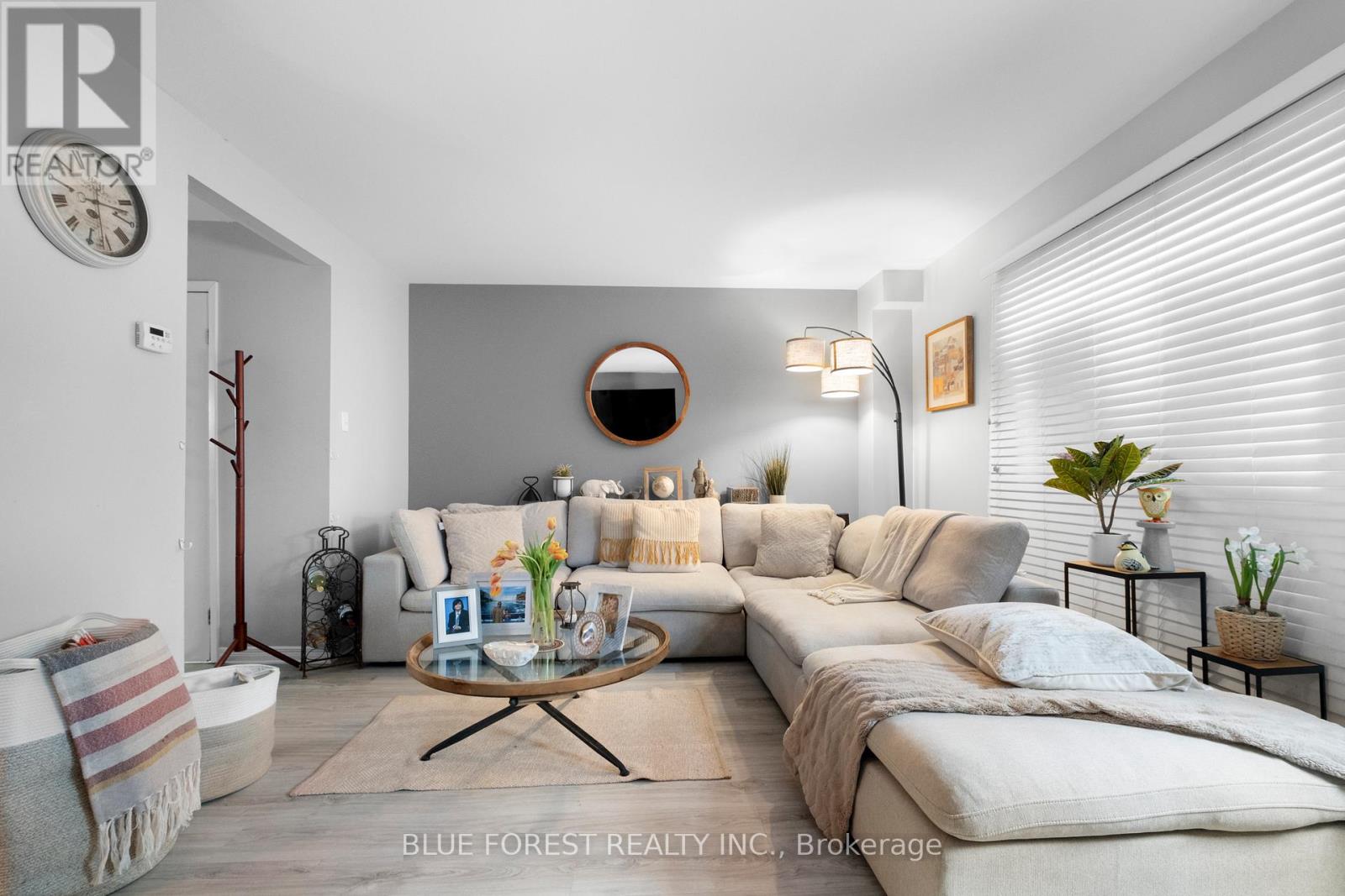 18 - 166 Southdale Road W, London South, Ontario  N6J 2J1 - Photo 6 - X12412646
