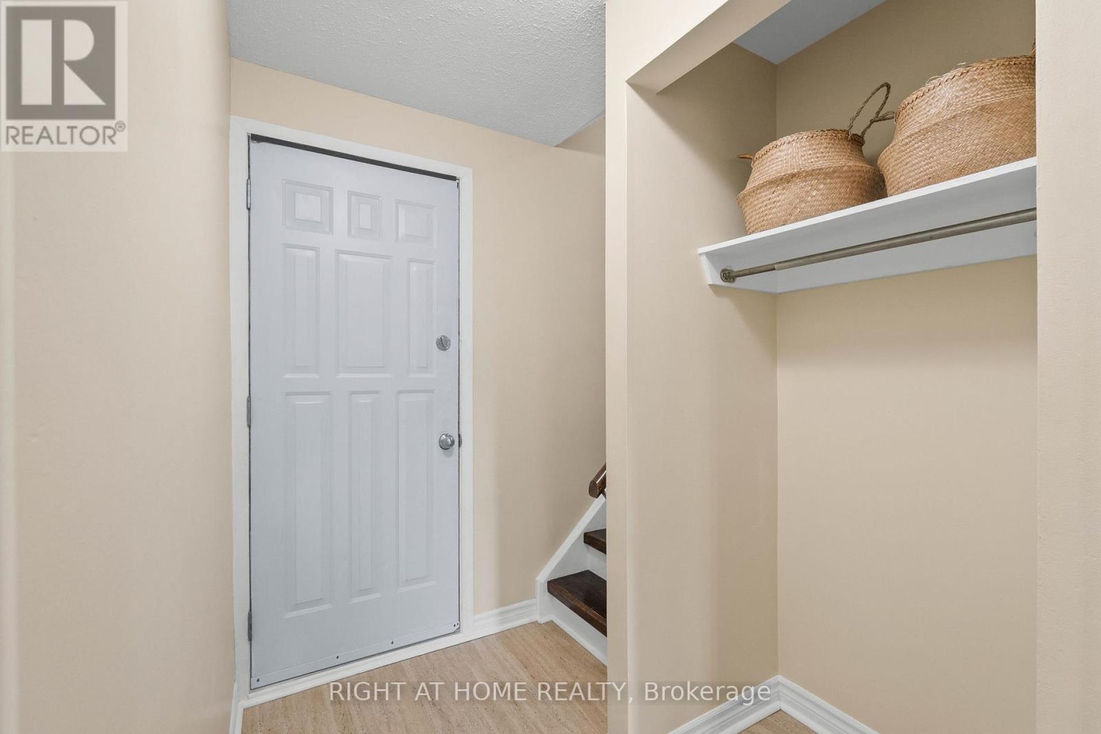 235 Thistledown Court, Ottawa, Ontario  K2J 1N1 - Photo 4 - X12412573