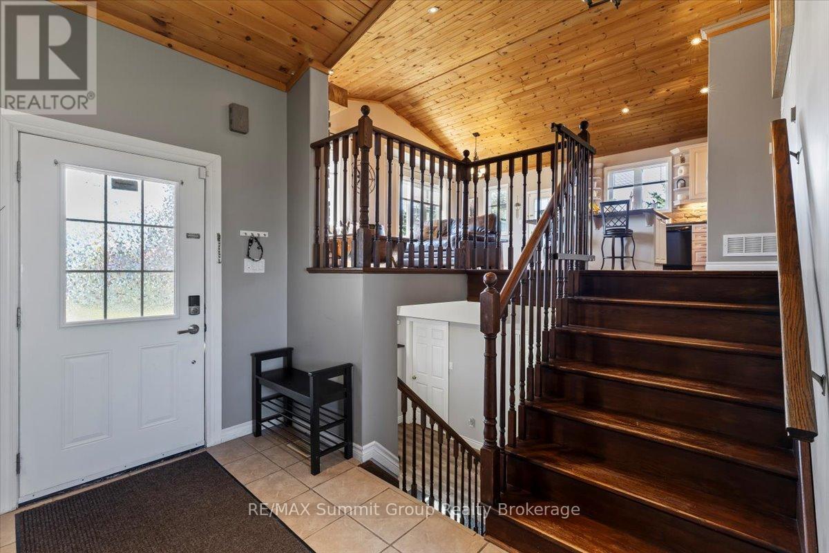 682449 260 Side Road, Melancthon, Ontario  L9V 2N1 - Photo 4 - X12412527