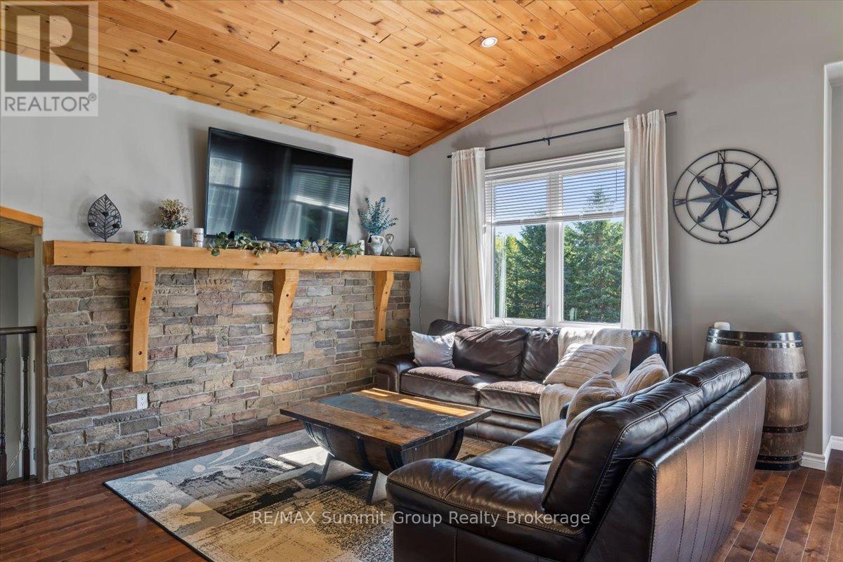 682449 260 Side Road, Melancthon, Ontario  L9V 2N1 - Photo 7 - X12412527