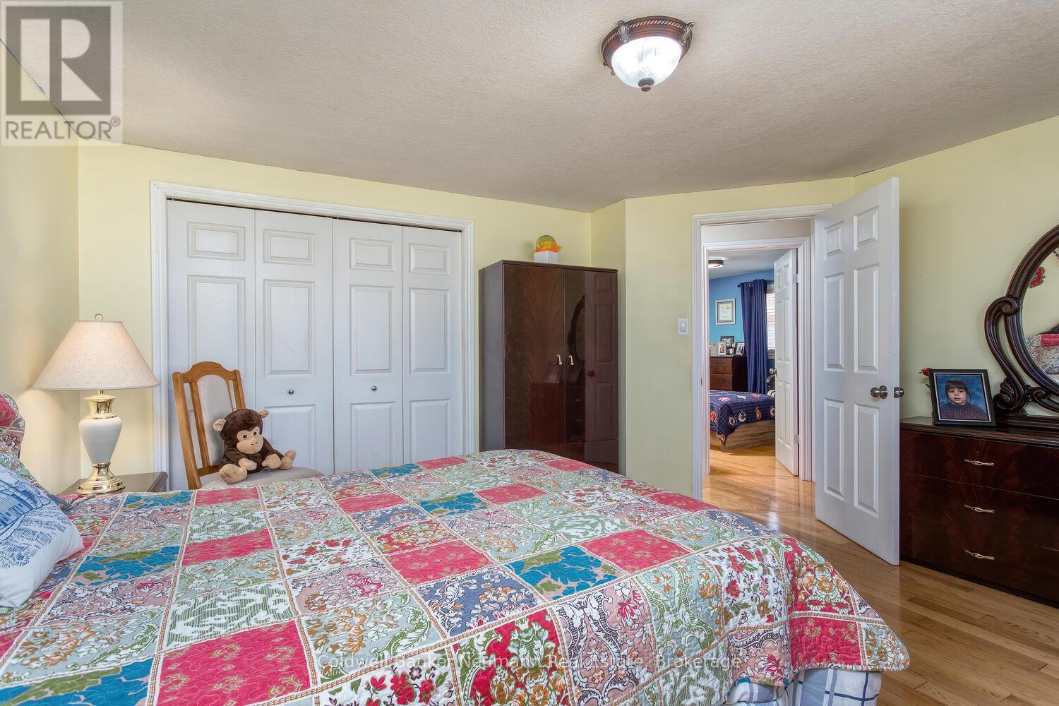 31 Ryde Road, Guelph (Willow West/sugarbush/west Acres), Ontario  N1K 1V8 - Photo 30 - X12412580