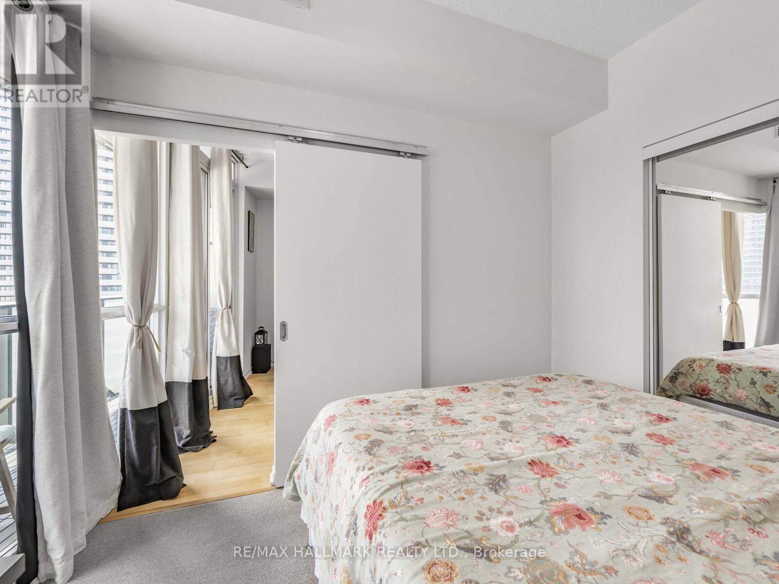 2109 - 65 Bremner Boulevard, Toronto, Ontario  M5J 0A7 - Photo 18 - C12412448