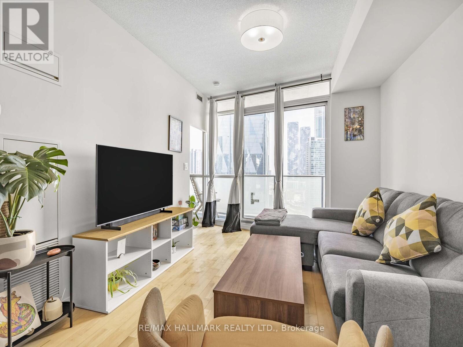 2109 - 65 Bremner Boulevard, Toronto, Ontario  M5J 0A7 - Photo 4 - C12412448