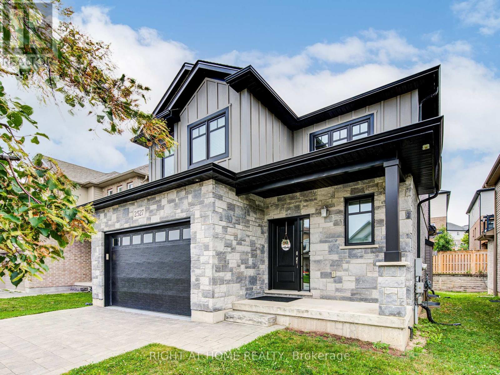 2527 Holbrook Drive, London South, Ontario  N6M 0E8 - Photo 2 - X12412192