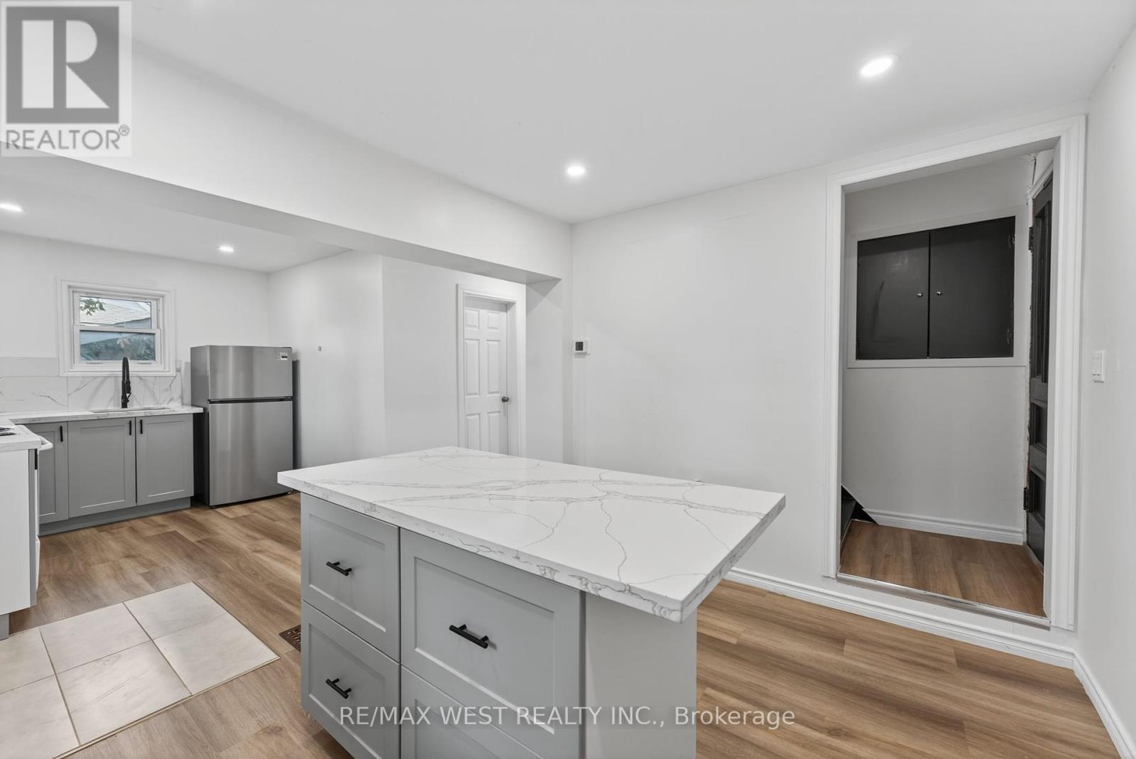35 Kingscourt Avenue, Kingston, Ontario  K7K 4N6 - Photo 16 - X12412215