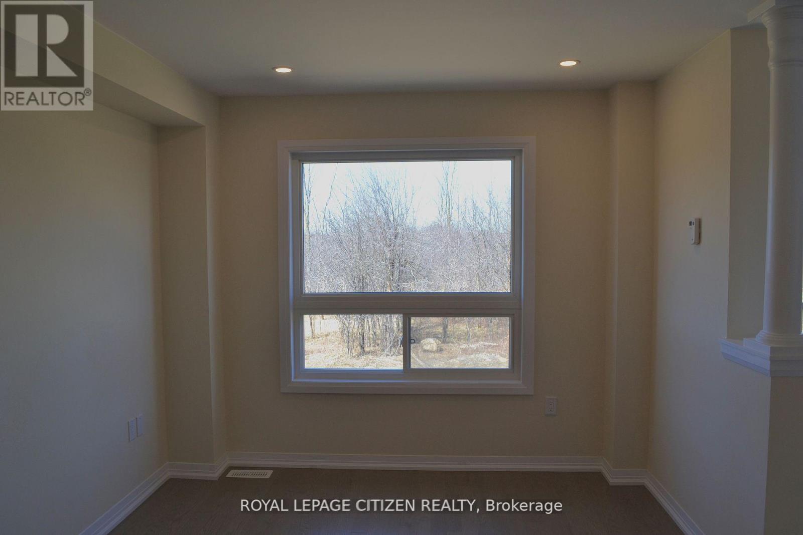 41 Carew Boulevard, Kawartha Lakes, Ontario  K9V 0P7 - Photo 13 - X12412303