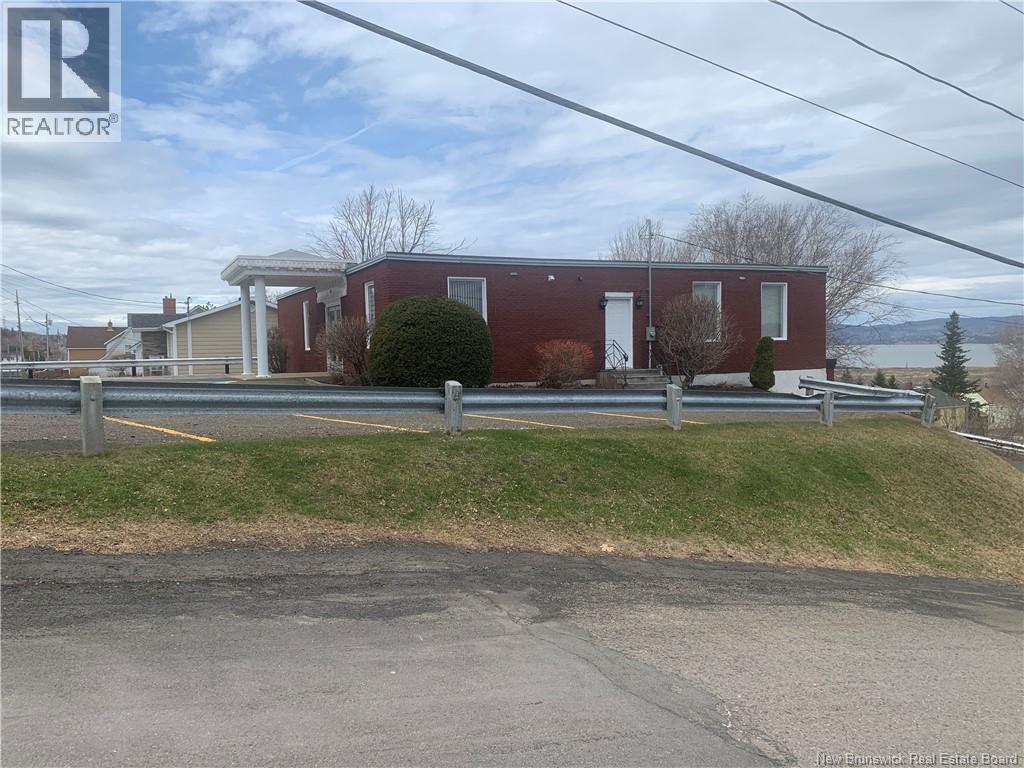 421 Victoria, Dalhousie, New Brunswick  E8C 2V2 - Photo 3 - NB112764