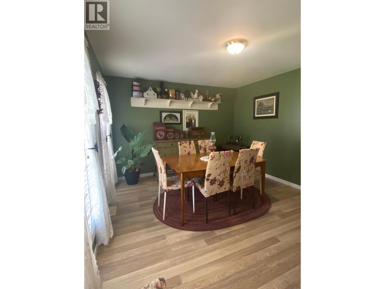 1118 Harold Street, Slocan, British Columbia  V0G 2C0 - Photo 9 - 10363392