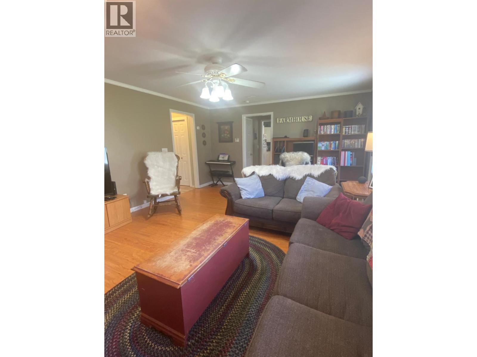1118 Harold Street, Slocan, British Columbia  V0G 2C0 - Photo 6 - 10363392